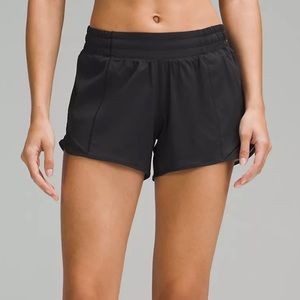 LULU LEMON Hotty Hot Low-Rise Lined
Short 4"